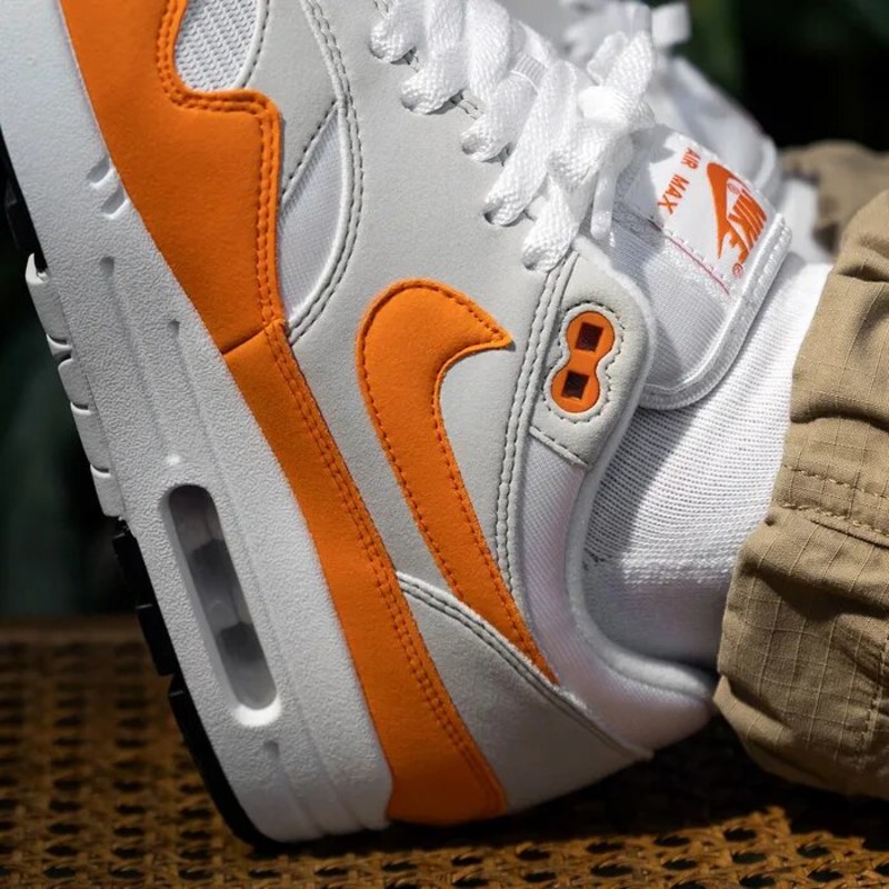 nike air max 1 white orange